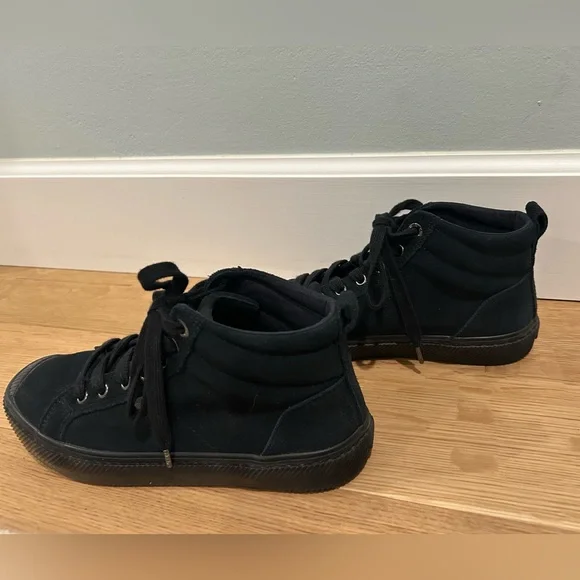 Cariuma OCA High All Black Suede Sneaker Women - Women / All Black / 8 x 1 - Picture 7 of 9